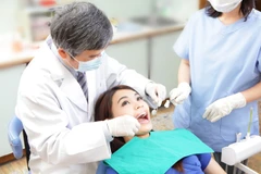 Cabut Gigi di Tooth's Kingdom Dental Care