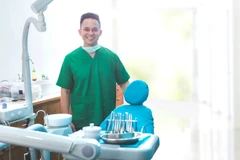 Splinting Gigi (per regio) di Host Dental Clinic