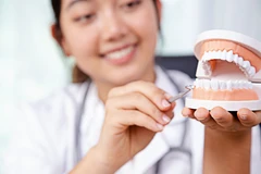 Crown Zirconia + Perawatan Restorasi Gigi di Tidi Dental Clinic