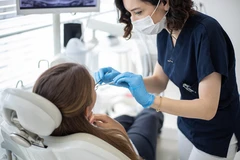 Cabut Gigi di Empire Dental Studio