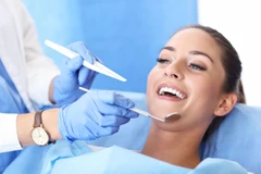 Bleaching Gigi dengan LED Di Medizen Clinic