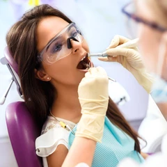 Scaling Gigi di Klinik Ayulia