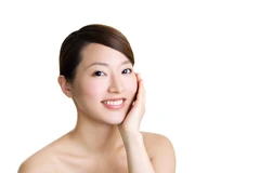 Glass Skin Laser + Peeling di Kamaniya Skin Clinic