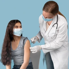 Injeksi Multivitamin (Home Service JADETABEK) di Klinik Glowing Anti Aging & Wellness