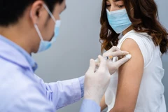 Vaksin Influenza Flubio 3 Strains di Klinik Glowing Anti Aging & Wellness