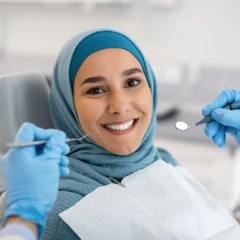 Perawatan Saluran Akar Gigi Depan oleh drg. Spesialis di Praktik drg. Nina Miranti