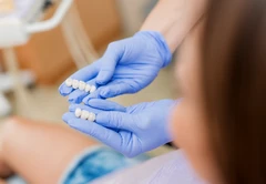Gigi Palsu Akrilik di Ur Dental Care