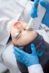 Clarity Laser : Rejuvenation di NULOOK Anti Aging & Regenerative Center