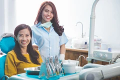Ekstraksi Komplikasi Spesialis Simple di Upstairs Dental Clinic
