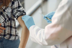 Vaksin DTaP + IPV+ HIB + HepB (Hexaxim) di Care Clinic