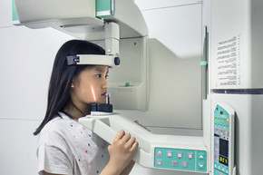 Foto Rontgen Periapikal 1 kali dengan Digital Sensor di Dentalogy