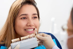 Direct Veneer Komposit 8 Gigi + Pemeriksaan Intraoral di Pixel Dental