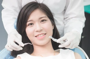 Scaling + Strain Removing di Klinik Gigi Griya Denta