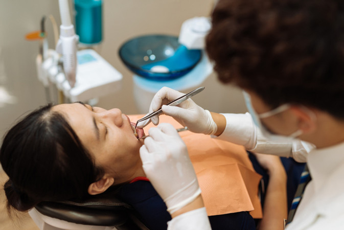Kontrol Behel 10 Kali untuk Pasien Dokter Gigi Luar di Klinik Gigi Dewi |  HDmall