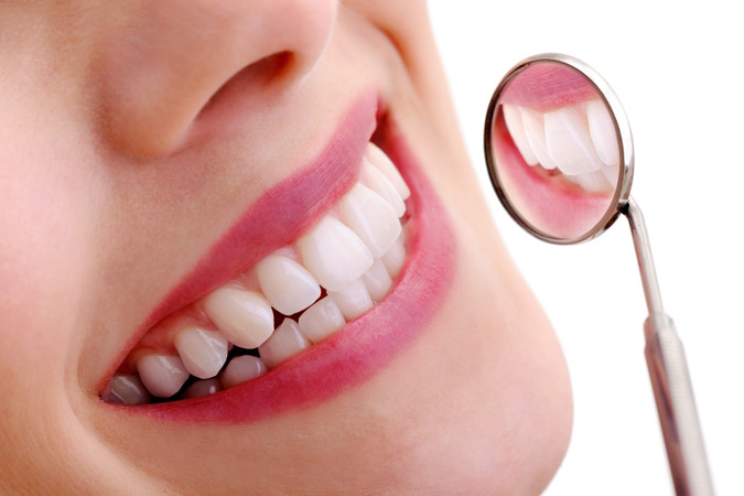 Scaling Gigi di Holy Smiles Dental Clinic