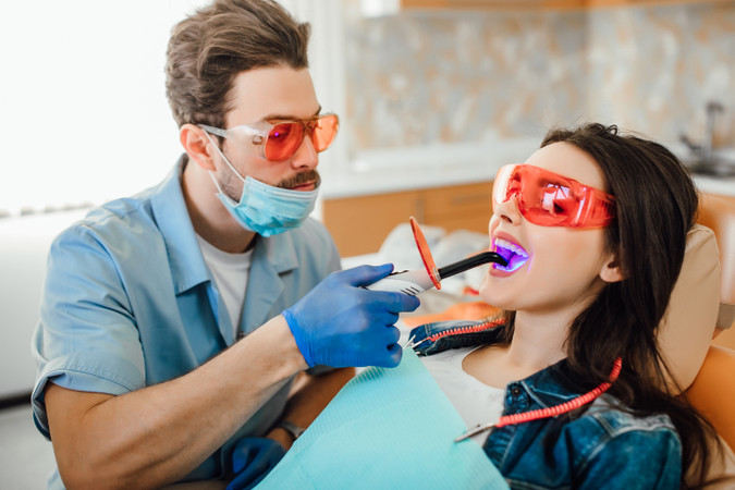 Bleaching Gigi dengan LED di Mydentismile
