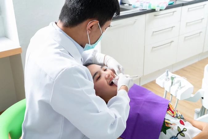 Implan Gigi di Host Dental Clinic