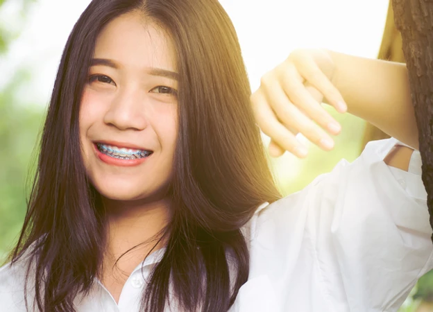 Pasang Behel Metal oleh drg. Spesialis Ortodontik di Tooth's Kingdom Dental Care