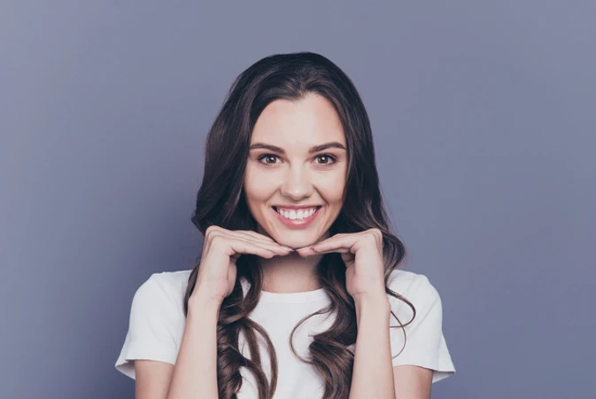 Indirect Veneer Porcelain di Dentaline Dental Care