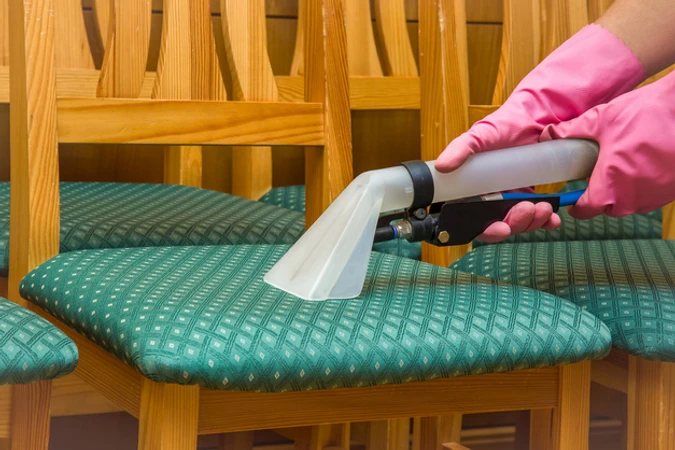 Hydrovacuum Cleaning - Kursi / Dining Chair di Haifresh