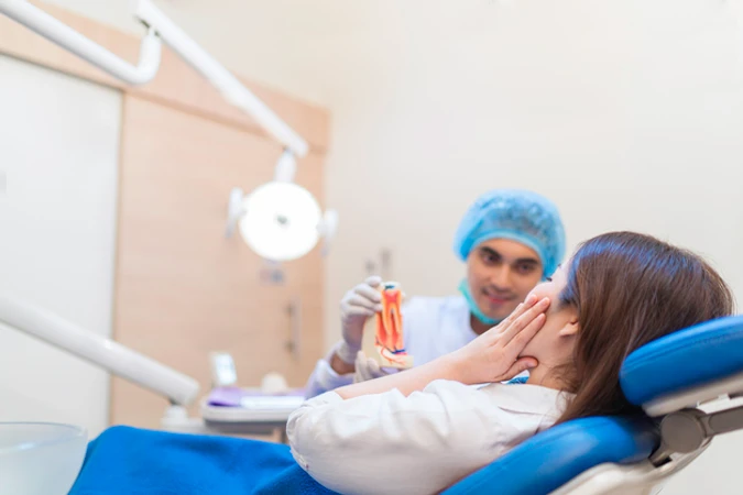 Perawatan Saluran Akar gigi belakang di Empire Dental Studio