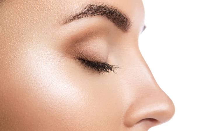 Peeling Mata (Buy 1 Get 1) di Brienna Clinic