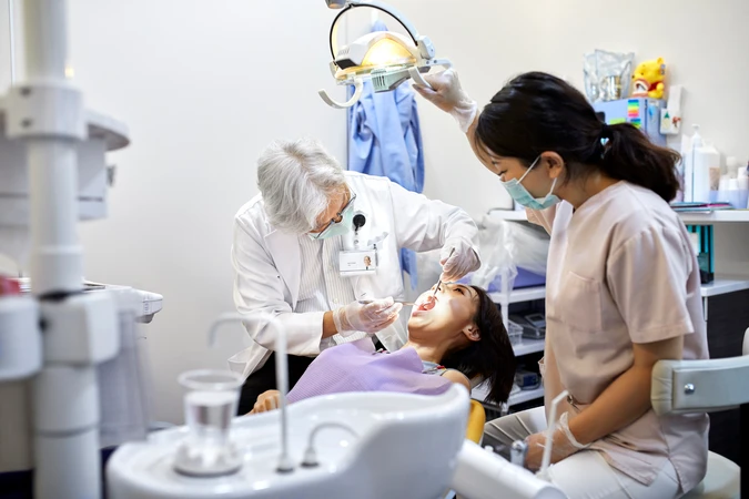 Bleaching Gigi + Scaling Gigi di Brillo Dental