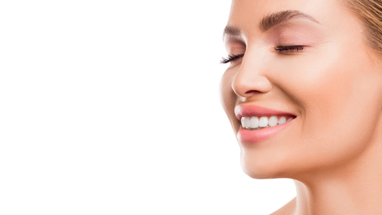 Bleaching Gigi + Scaling Gigi di Embun Galaxi Dental Care