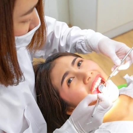 Pencabutan Gigi Dewasa di Abigael Maternity Clinic