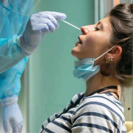 Swab Antigen di Max Medika