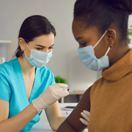 Home Service: Pemeriksaan Hepatitis B + Suntik Vitamin C di Max Medika