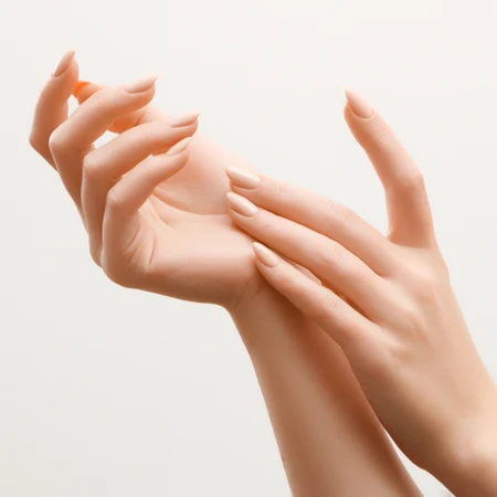 Treatment Hand Peel di Light Skin Clinic