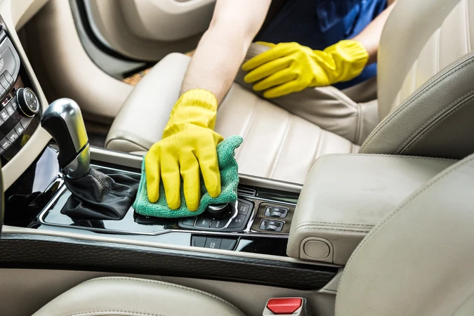 Hydrovacuum Interior Mobil di Robo Cleanup