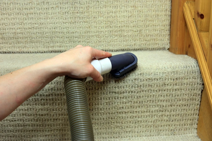 Hydrovacuum Tangga Karpet (Anak Tangga) Lebar </1m di Robo Cleanup