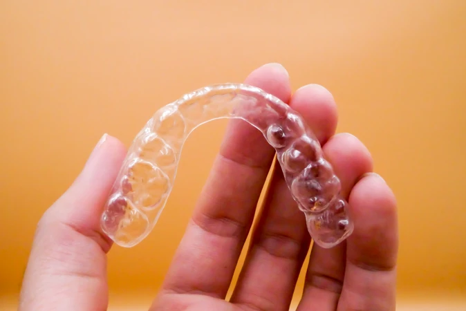 Retainer Removable Clear untuk 1 Rahang Cetak Gigi di Global estetik