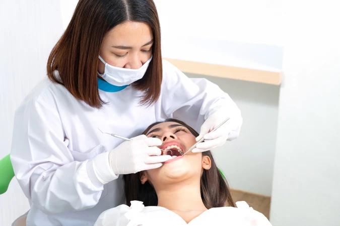 Splinting dengan Resin Komposit untuk 1 Gigi di Global estetik