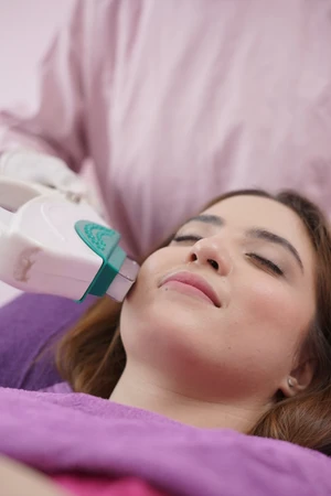 Paket IPL Brightening di Rinanda Skin Care Center