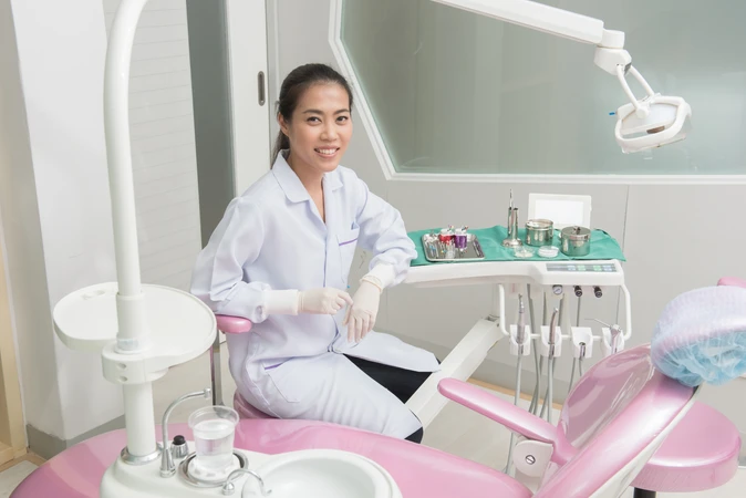 Gigi Tiruan Valplast Plat + 1 Gigi Oleh drg. Umum di Mydents