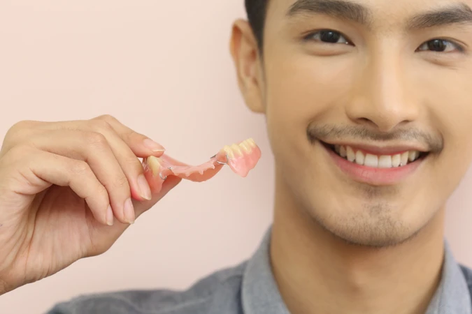 Gigi Tiruan Valplast Gigi pertama oleh drg. Umum di Passion Dental Care