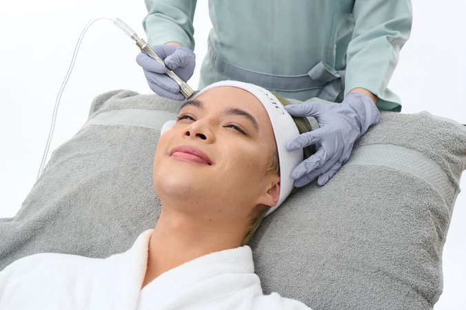 B Eight (Oxy) + PDT Esthelux (New Customer) di B Clinic Slimming & Aesthetic