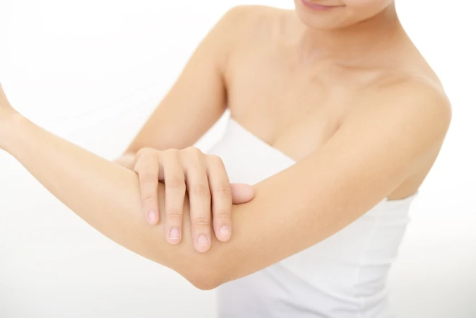 IPL Hair Removal - Hand di ELMASKIN