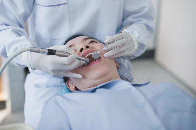 Tambal GIC III di Denticle Dental Care