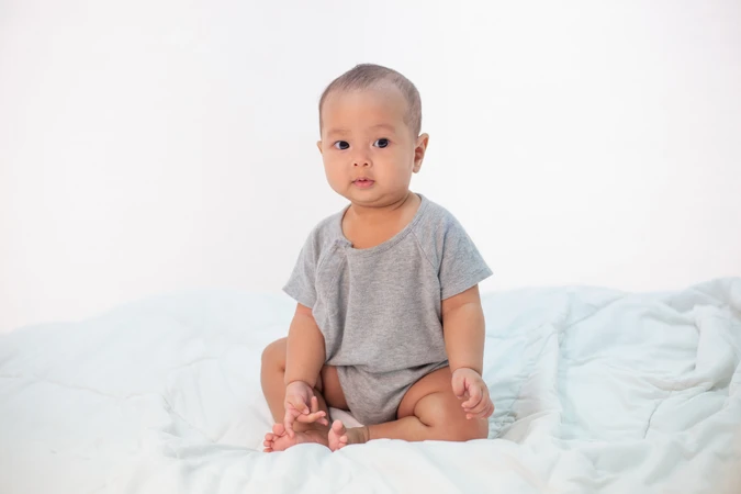 Sunat Bayi > 2 Bulan di RS Radjak Cengkareng