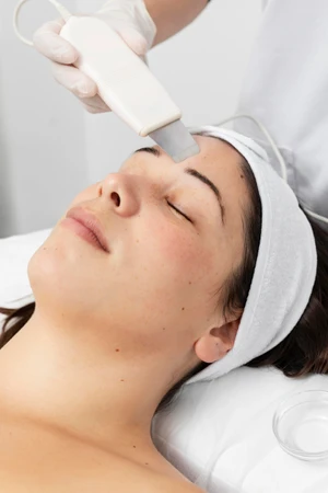 Facial Glowing + Laser Underarm di Klinik Sehat Bahagia