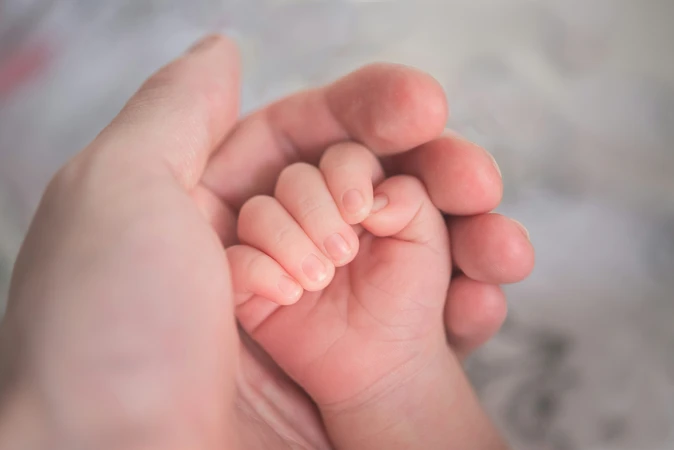 Fisioterapi Baby Massage (8 Pertemuan) di Klinik Karawaci Medika