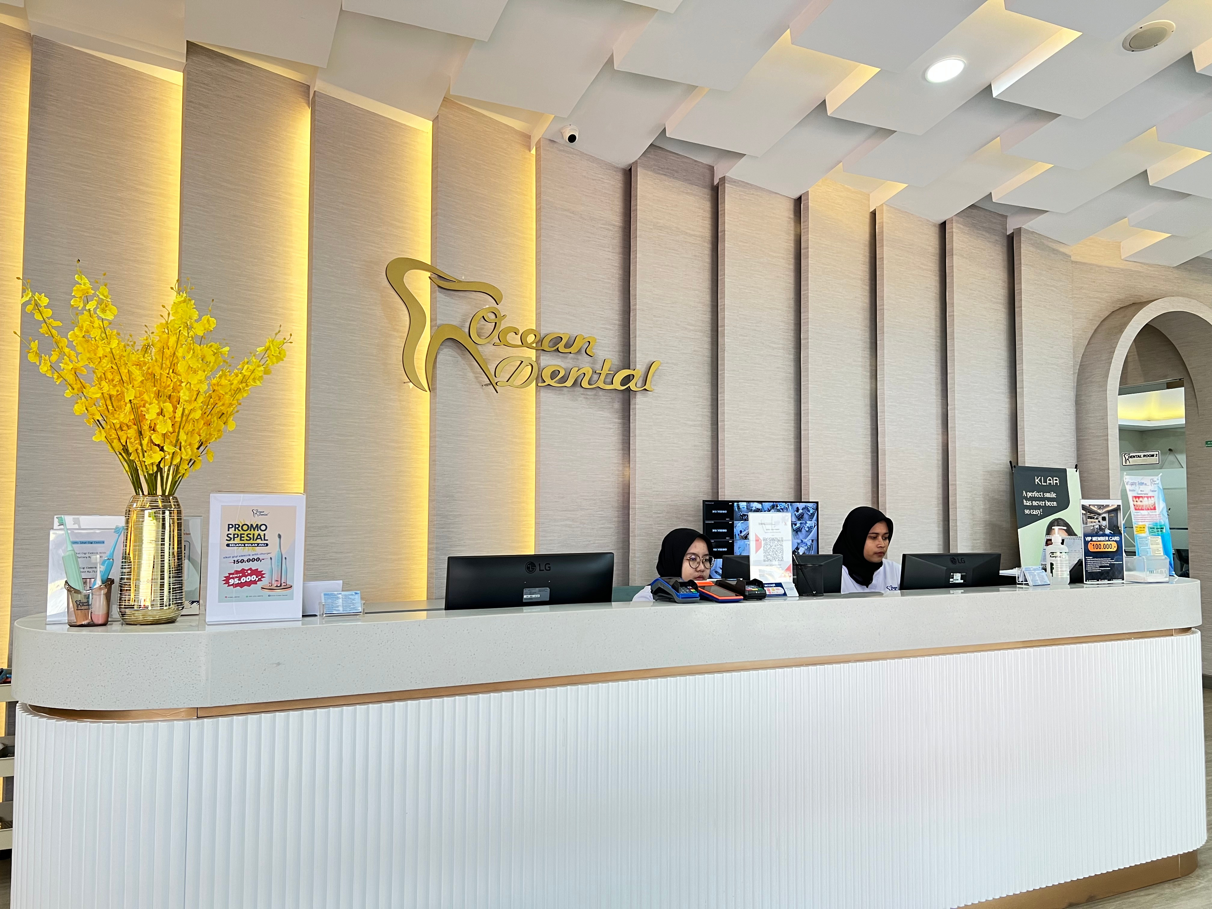 Bleaching Gigi at Office Signature di Ocean Dental